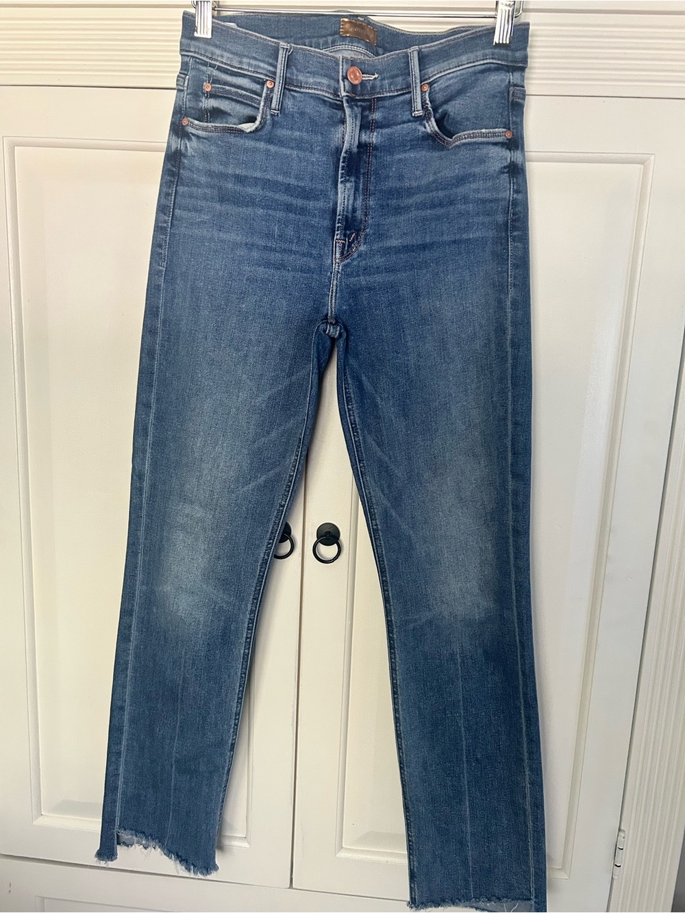 MOTHER Straight Leg Jeans in Medium Blue Wash Midrise Dazzler Ankle Step Frey 28